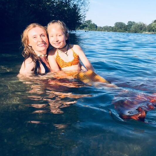 Mutter-Kind / Familien-Schwimmen Mutter-Kind / Familien-Schwimmen